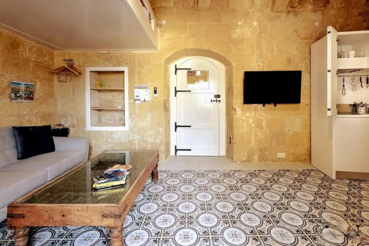 ויקטוריה Historic Hideaways - 900 Year Old Converted Studios מראה חיצוני תמונה