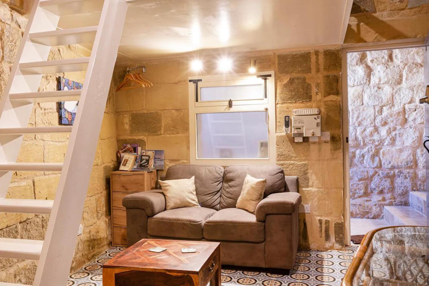 ויקטוריה Historic Hideaways - 900 Year Old Converted Studios מראה חיצוני תמונה