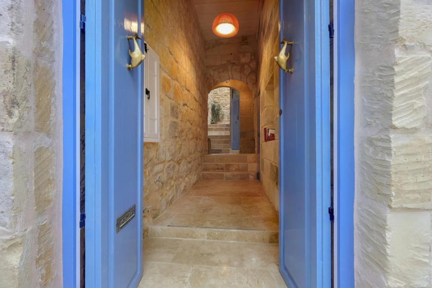 ויקטוריה Historic Hideaways - 900 Year Old Converted Studios מראה חיצוני תמונה