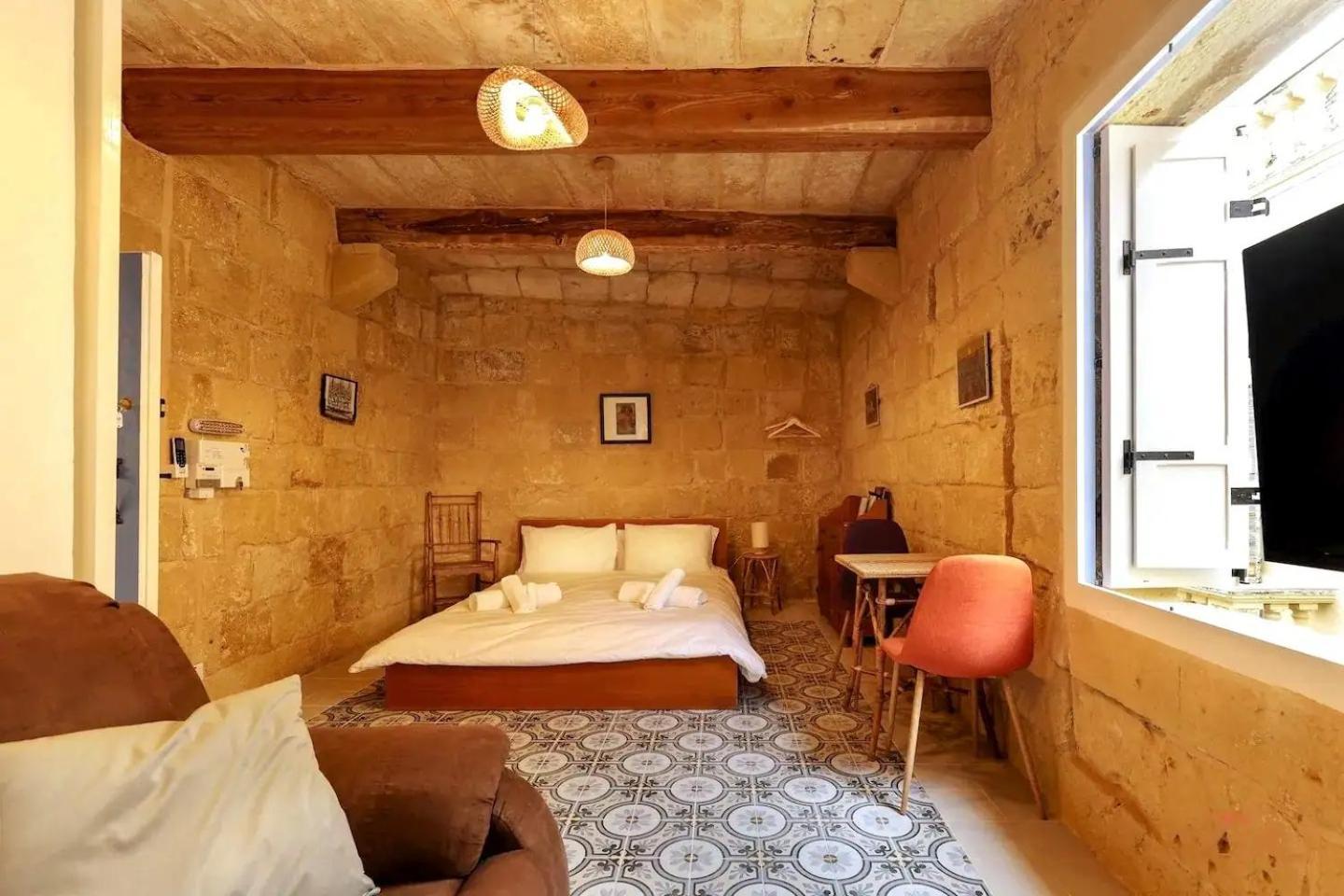 ויקטוריה Historic Hideaways - 900 Year Old Converted Studios מראה חיצוני תמונה