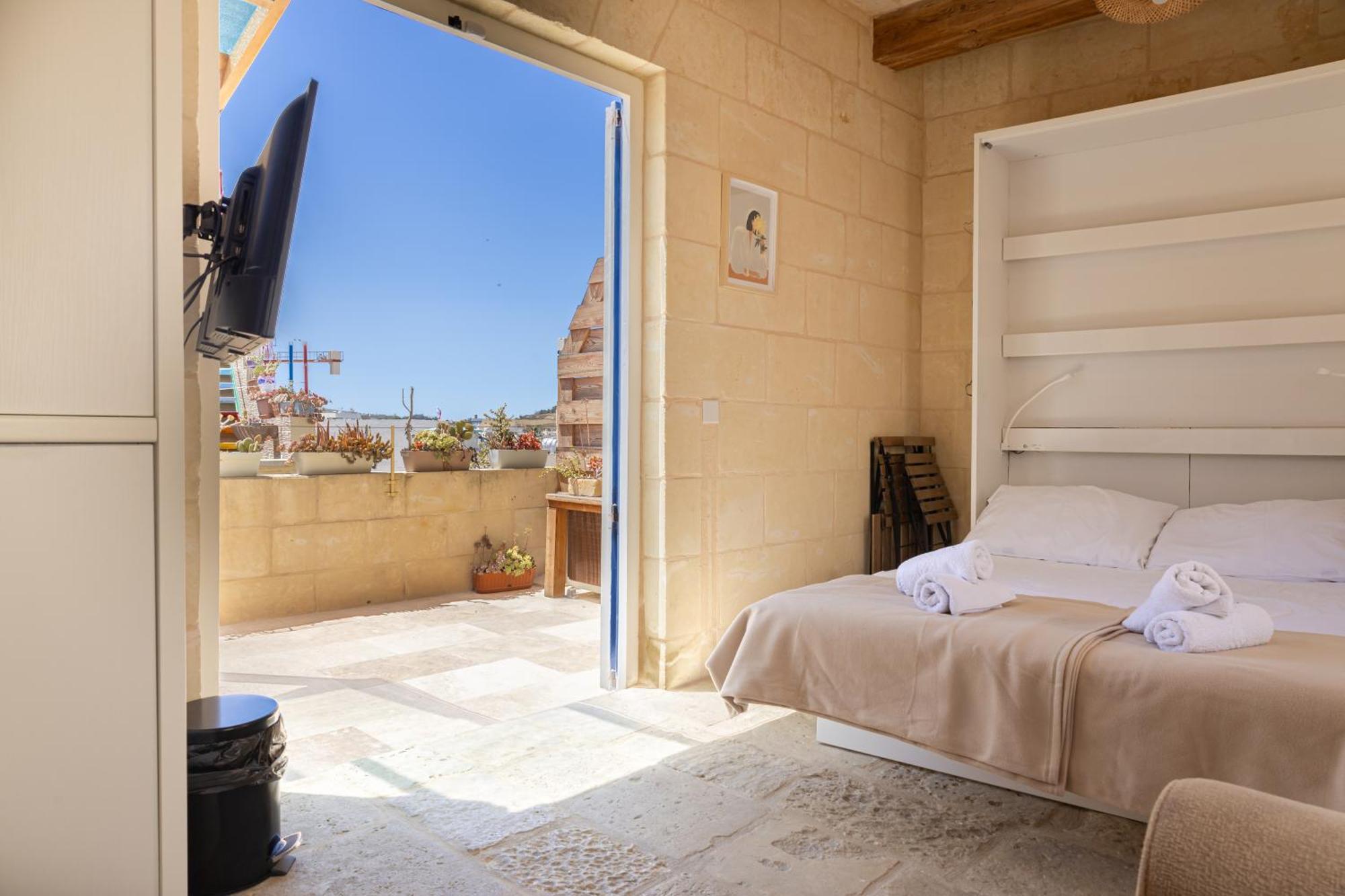ויקטוריה Historic Hideaways - 900 Year Old Converted Studios מראה חיצוני תמונה