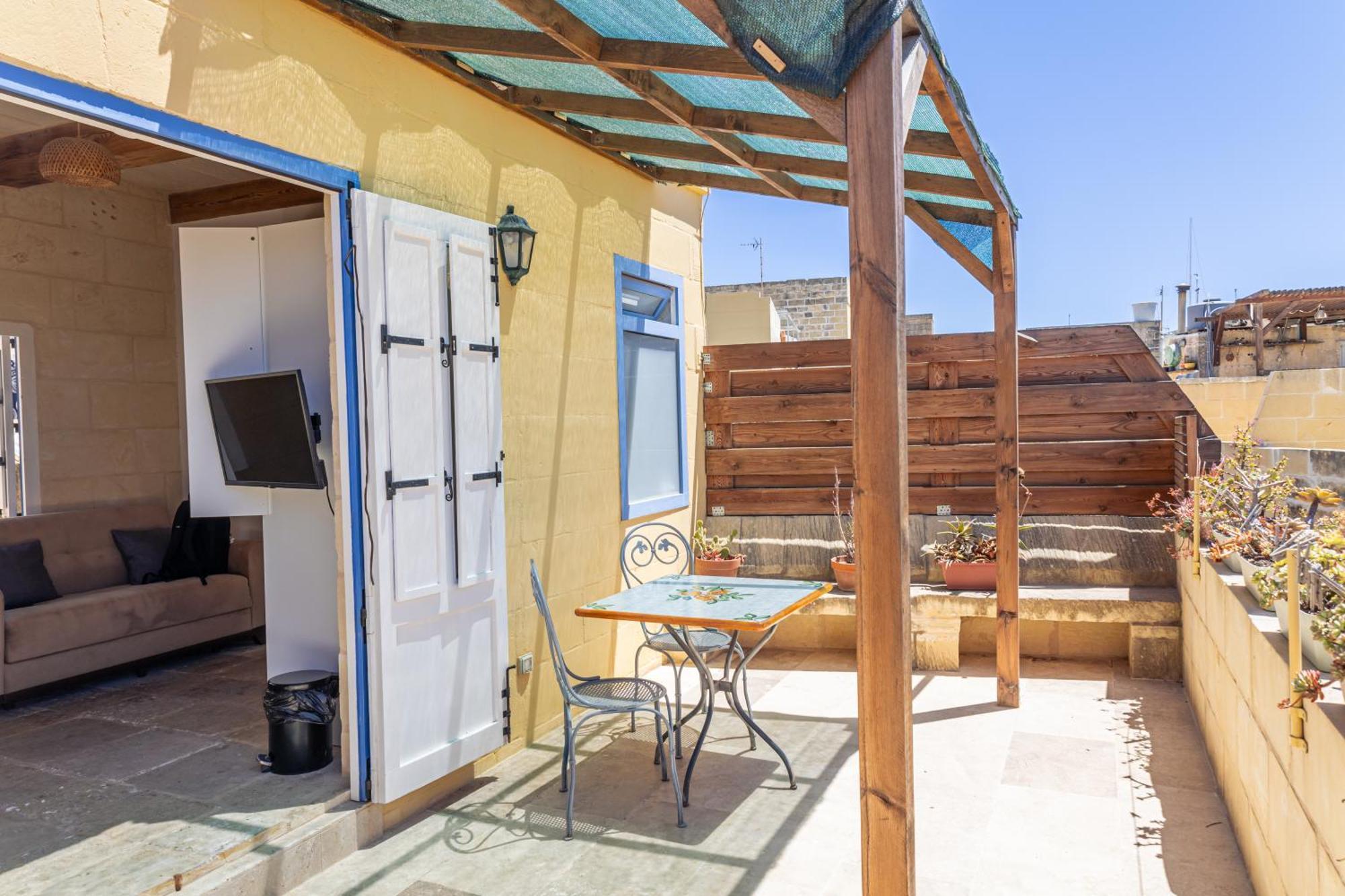 ויקטוריה Historic Hideaways - 900 Year Old Converted Studios מראה חיצוני תמונה