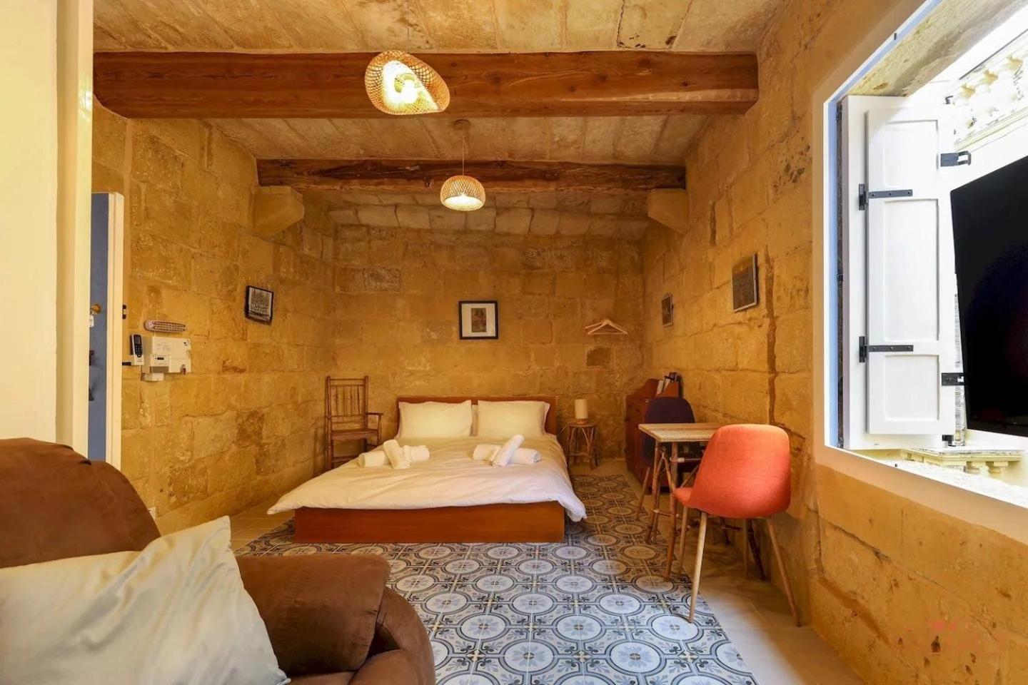 ויקטוריה Historic Hideaways - 900 Year Old Converted Studios מראה חיצוני תמונה