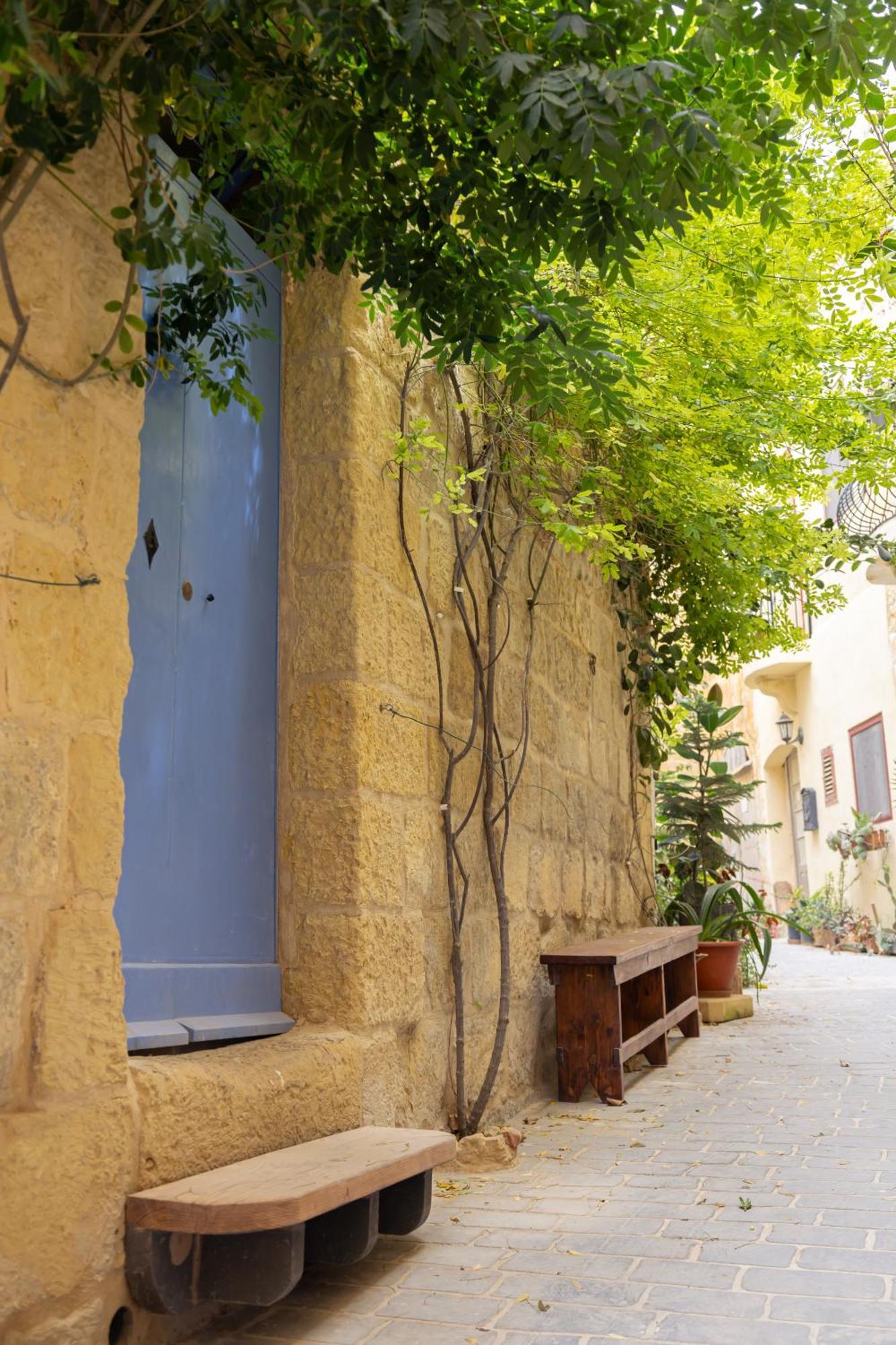 ויקטוריה Historic Hideaways - 900 Year Old Converted Studios מראה חיצוני תמונה